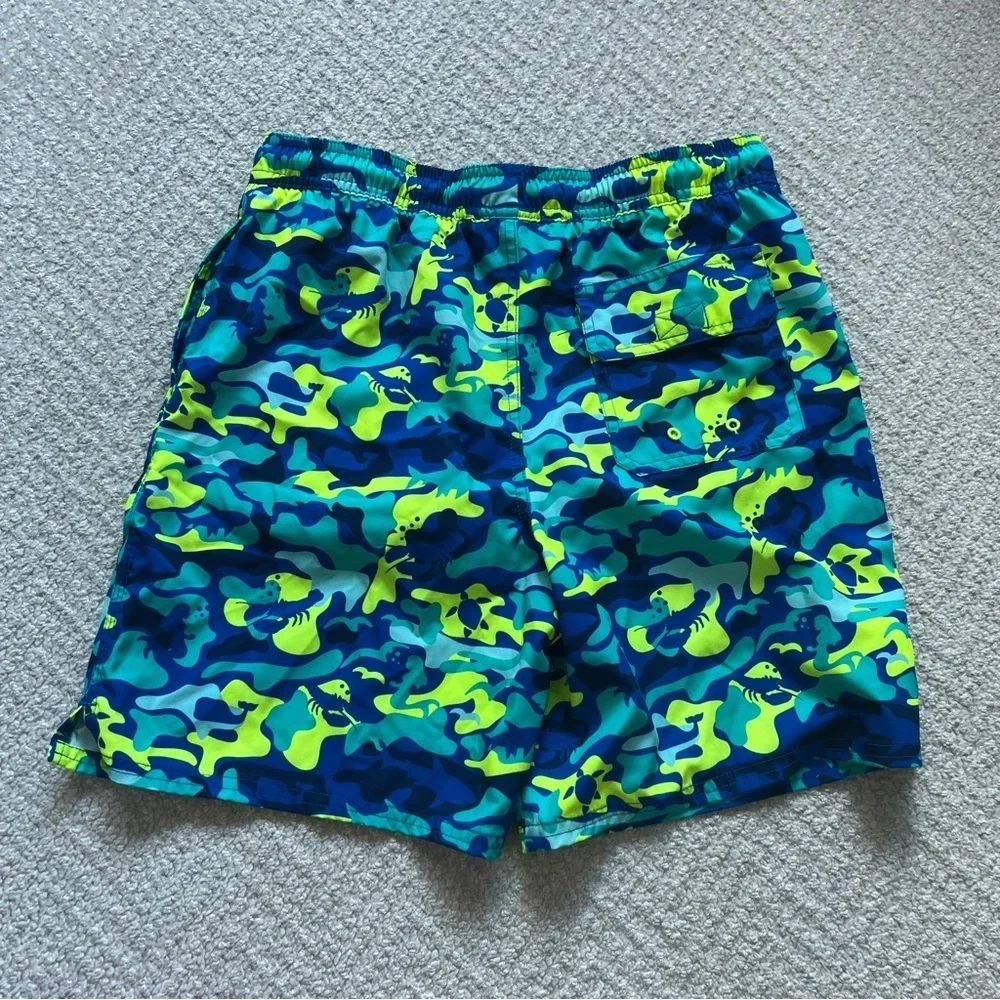 Vineyard Vines Swim Trunks 16